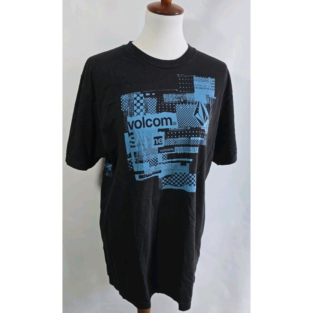Slim Fit Y2K Original Volcom Tee Shirt Size XL With Blue Art On The Front